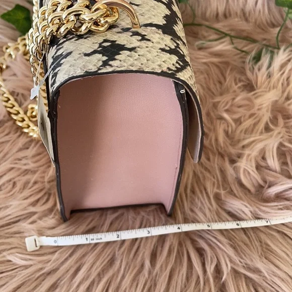 Dusty Pink Shoulder Bag ๐ผ - Picture 10 of 11